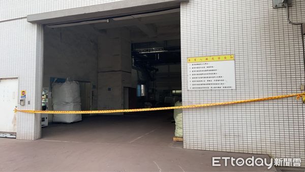 ▲台南柳營一處工廠驚傳氣爆，毀損面積約100平方公尺，所幸無人傷亡。（記者林東良翻攝，下同）