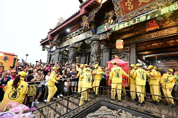 ▲▼白沙屯媽駐駕「帝后相會」打破禁令　受天宮親揭媽祖上山秘辛。（圖／翻攝自臉書／松柏嶺受天宮）