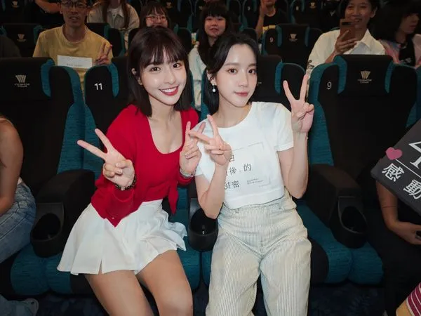 ▲《夏日最後的祕密》峮峮戲中飾演恰妹校花魅力爆棚。（圖／阿榮影業提供）