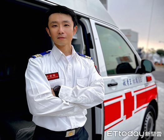 ▲台南和緯高級救護隊員顏維廷，榮獲2025年全國十大傑出救護技術員第1名，展現救護專業與生命價值。（記者林東良翻攝，下同）