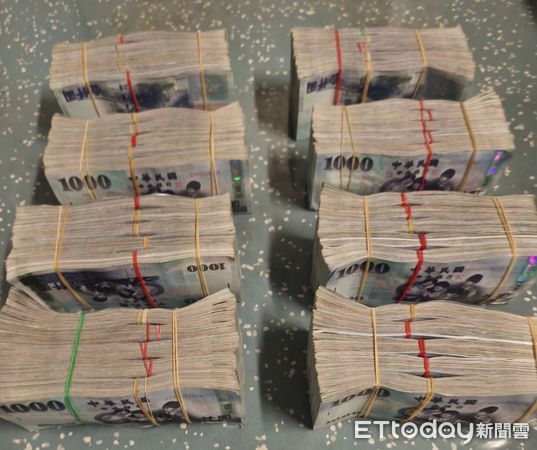 ▲越南籍男子搭乘台鐵區間車時遺留裝有400萬現金的提袋，經列車長與鐵警聯手尋回，目前警方正調查金流來源合法性中。（記者林東良翻攝，下同）