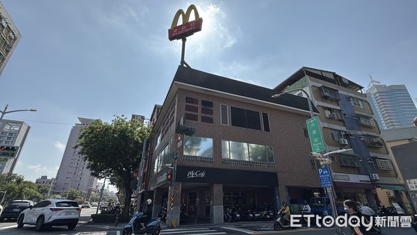 ▲▼   麥當勞,文化中心,五福國中,五福商場        。（圖／記者張雅雲攝）