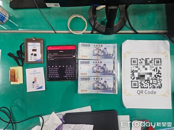 ▲張姓詐騙車手剛得款30萬，來不及交付上手被民眾檢舉，警方迅速逮捕張嫌、起獲30萬現金。（圖／記者楊永盛翻攝）