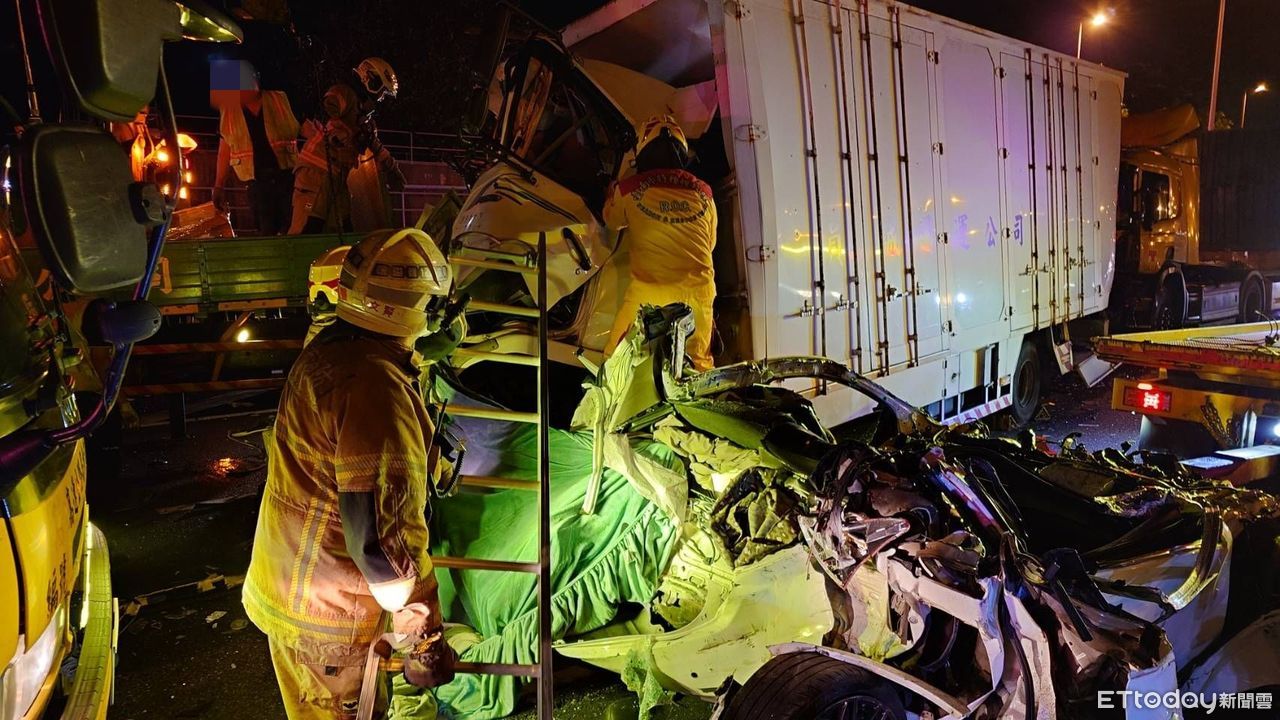台南國道連環撞!女駕駛當場慘遭4大車夾死 肇事運將判1年6月