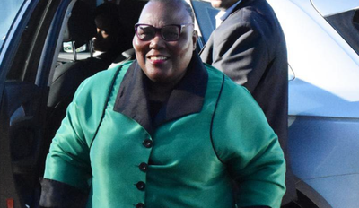 女兒遭65歲男扒光性侵　單親媽活活打死性侵犯「謀殺罪不起訴」