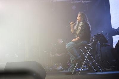 國寶級音樂人開唱「連陳奕迅都來跟她要簽名」:想怎樣寫就怎樣寫