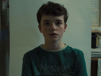 《混沌少年時》一鏡到底英國神劇　青春世代失控的焦慮危機