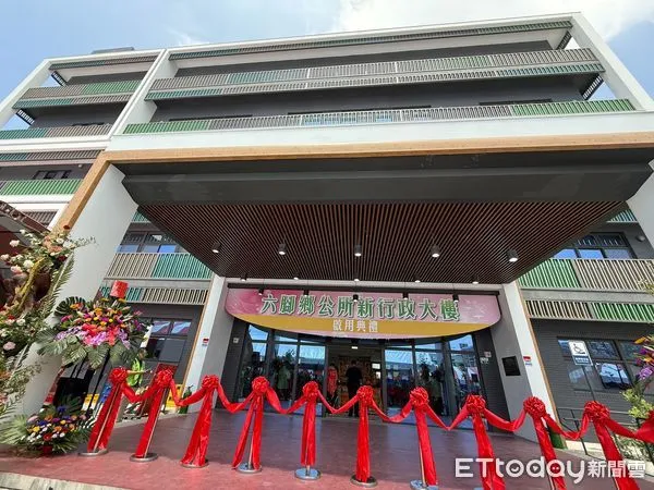 ▲▼    嘉義縣長翁章梁主持六腳鄉公所新建行政大樓啟用剪綵   。（圖／記者翁伊森攝）