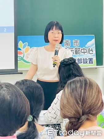 ▲台南市教育局辦理樂齡講師回訓計畫，強化教學設計與數位素養，打造高齡友善學習環境。（記者林東良翻攝，下同）