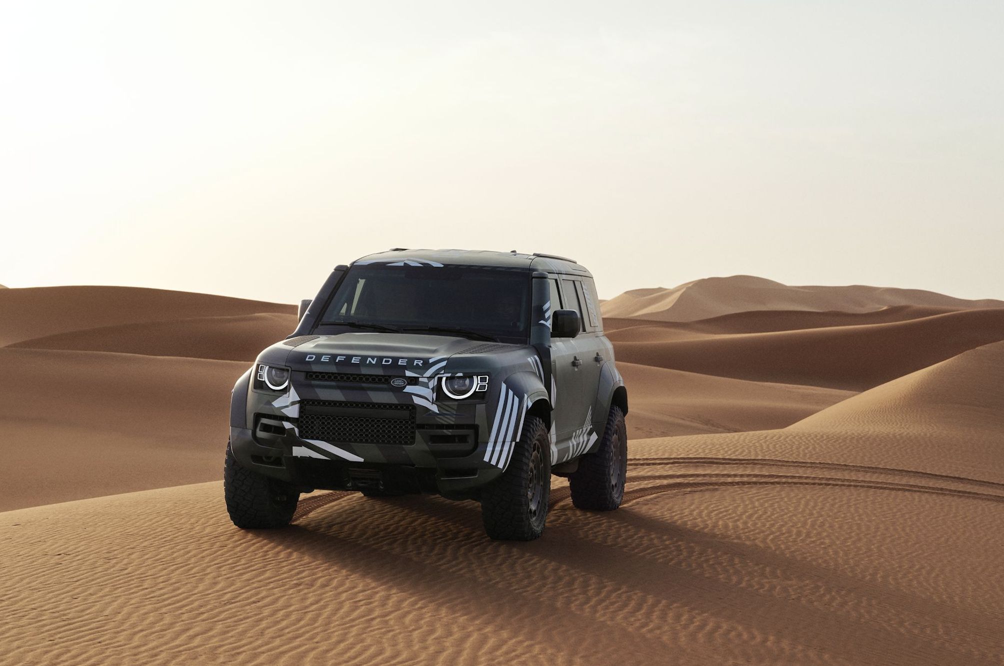 ▲Defender Dakar D7X-R測試。（圖／翻攝自Defender）