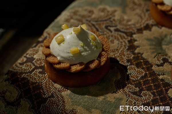▲VNV Pâtisserie et Chocolaterie「福爾摩沙塔」。（圖／誠品生活南西提供）
