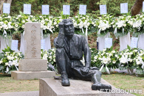 ▲台南烏山頭水庫舉辦八田與一逝世83週年追思紀念會，賴清德總統主祭、黃偉哲市長致贈「八田穗越」稻米。（記者林東良翻攝，下同）