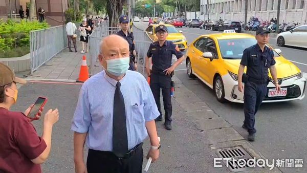 ▲▼台北地院今（8日）審理京華城案，已獲緩起訴的被告朱亞虎出庭作證，說詞有出入但「喜句」連發頻笑場。（圖／記者黃哲民攝）