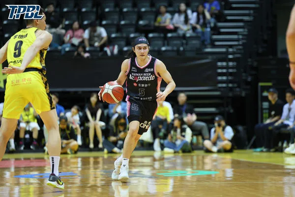 ▲新北國王林書豪，桃園台啤永豐雲豹高錦瑋、林信寬。（圖／TPBL提供）