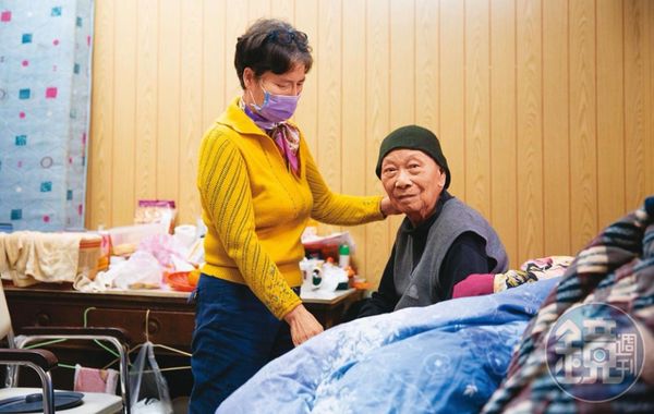 中彩虹眷村的生命，緣起於「彩虹爺爺」黃永阜。（本刊資料照）