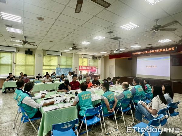▲台南市中西區公所辦理防災演練，現地開設避難收容處所，全程模擬災後庇護流程。（記者林東良翻攝，下同）