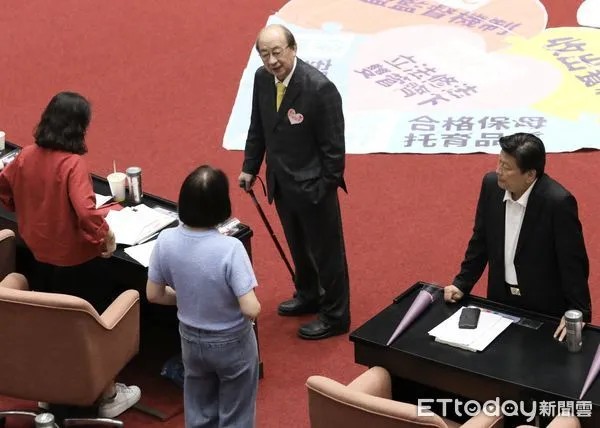 ▲▼傅崐萁 柯建銘  王鴻薇  吳思瑤  立法院院會。（圖／記者屠惠剛攝）