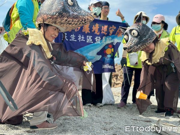 ▲▼花蓮縣政府結合民間團體及環境巡守隊，號召逾450人共同守護美崙溪河海交界的生態廊道。（圖／花蓮縣政府提供，下同）