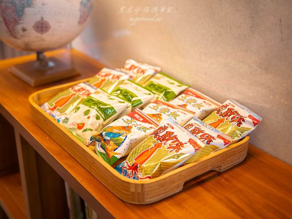 ▲▼宜蘭包棟民宿。悠悅光Aura Villa｜CP值超高的冬山包棟民宿，純白的現代設計建築中不僅有超大泳池，每一間房間更可以邊泡澡邊欣賞落羽松，宜蘭民宿/冬山民宿。（圖／部落客黑皮的旅遊筆記授權提供）