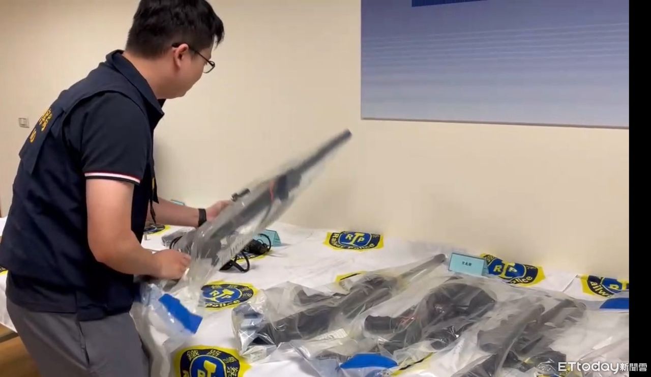 網路大量收購改槍零件！基隆男住處藏8改造長槍如兵工廠
