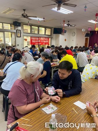 ▲國民黨台南市議員蔡宗豪母親節前夕推動「三大守護女性政策」，包括疫苗補助、夜託擴增與運動免費，盼打造最挺女性的城市。（蔡宗豪服務處提供）