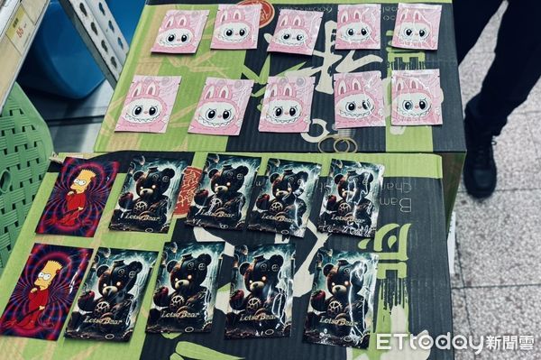 ▲台南市警五分局凌晨巡邏攔查違規機車，意外查獲毒品咖啡包20包，篩檢呈安非他命陽性反應，當場帶回偵辦。（記者林東良翻攝）