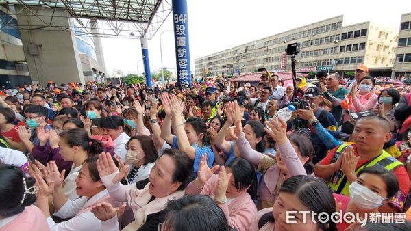 ▲▼             白沙屯媽祖停駕童綜合醫院梧棲院區。（圖／記者黃彥傑攝，下同）