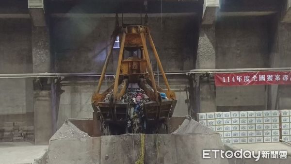 ▲▼ 法務部調查局今(9)日下午舉行全國獲案毒品證物公開銷燬儀式。（圖／記者湯興漢攝）