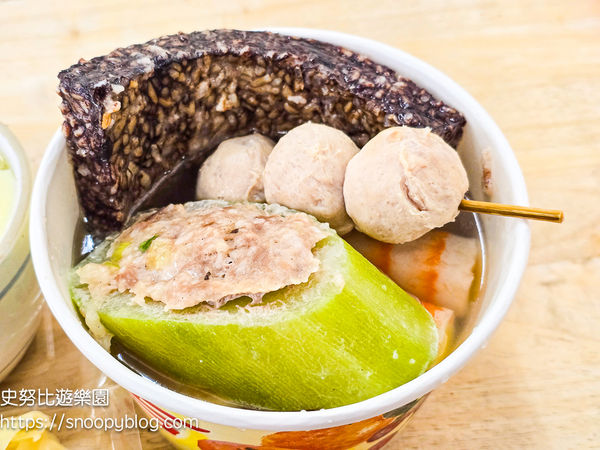 ▲▼【新北鶯歌美食】阿婆壽司～24小時營業老字號壽司，多種口味壽司均一價50元，鶯歌排隊美食。（圖／部落客史努比遊樂園授權提供）