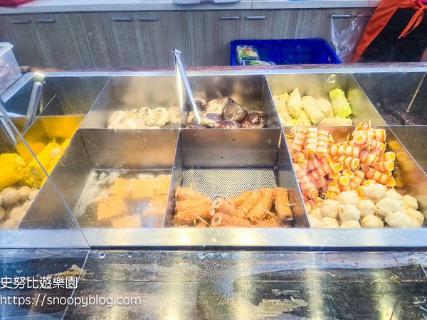 ▲▼【新北鶯歌美食】阿婆壽司～24小時營業老字號壽司，多種口味壽司均一價50元，鶯歌排隊美食。（圖／部落客史努比遊樂園授權提供）