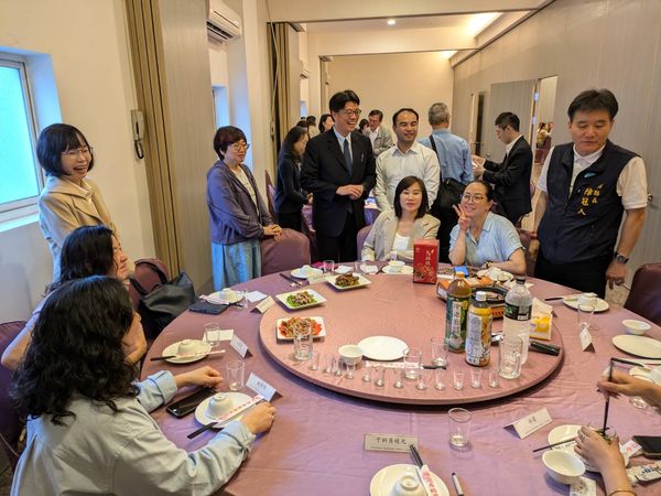 ▲▼邱垂正拜會連江縣府　說明政府兩岸政策。（圖／陸委會）