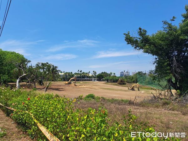 ▲▼ 高爾夫球俱樂部無照營業竟還北上陳情　高市府怒轟：危害市民安全。（圖／記者賴文萱翻攝）