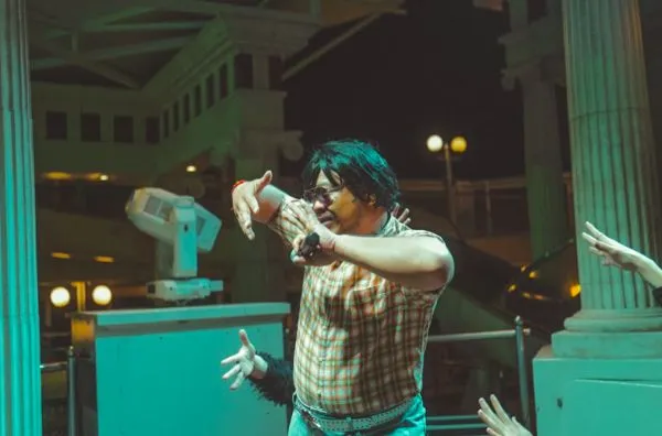 ▲巴大雄首唱新歌《舅媽》。（圖／東南亞娛樂提供）