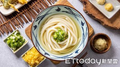 秀100分考券「烏龍麵買一送一」