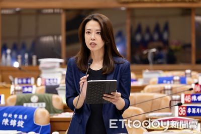 蘇巧慧指「不反對放假但要討論」 江怡臻:自己不提案只出一張嘴