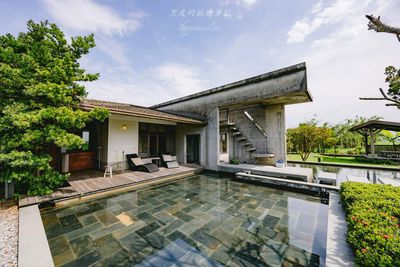 宜蘭「清水模四合院」包棟住一晚！