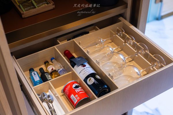 ▲▼香港銀樾美憬閣精選酒店｜2025香港飯店推薦，在露台泡澡還可以欣賞香港城市景色。（圖／部落客黑皮的旅遊筆記授權提供）