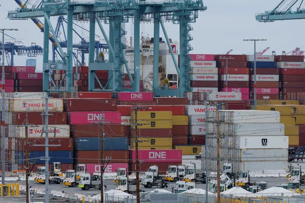 ▲▼美國加州洛杉磯港（Port of Los Angeles）的貨櫃與貨船。關稅，港口，航運，貿易，海運。（圖／路透）