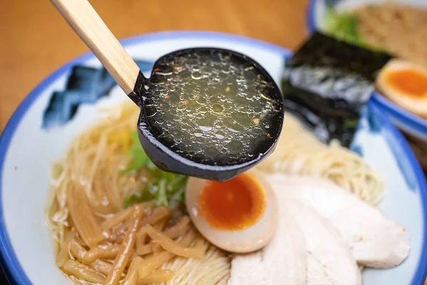 ▲▼東京拉麵【AFURI惠比壽】澀谷美食|巷弄裡的柚子拉麵排隊半小時才知道|雞湯尬柚子清爽開胃|絕美用餐空間不說還以為是咖啡廳。（圖／部落客美熊很愛吃授權提供）