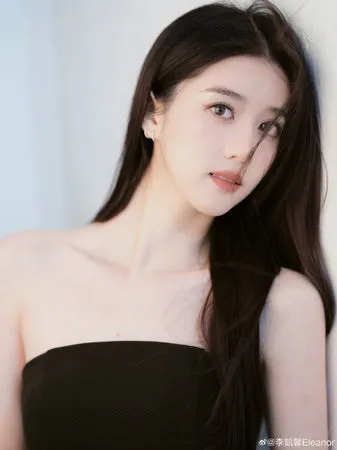 ▲▼李凱馨遭曝光私下言論，稱「中國人大部分都是傻逼」，挨轟辱華。（圖／翻攝自微博）