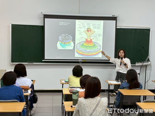 ▲王美霞老師10日於麻豆曾文市政願景園區開講《在生活中閱讀金剛經》第四講，主題「善護念」引領學員修心見性。（記者林東良翻攝，下同）