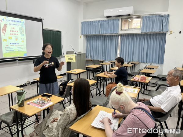 ▲台南市勞工局10日於麻豆曾文市政願景園區舉辦文化講座，特別邀請長期投入本土文化與母語教育推廣的劉惠蓉老師，主講「以生活俗諺語悅讀閱美」。（圖／記者林東良翻攝，下同）