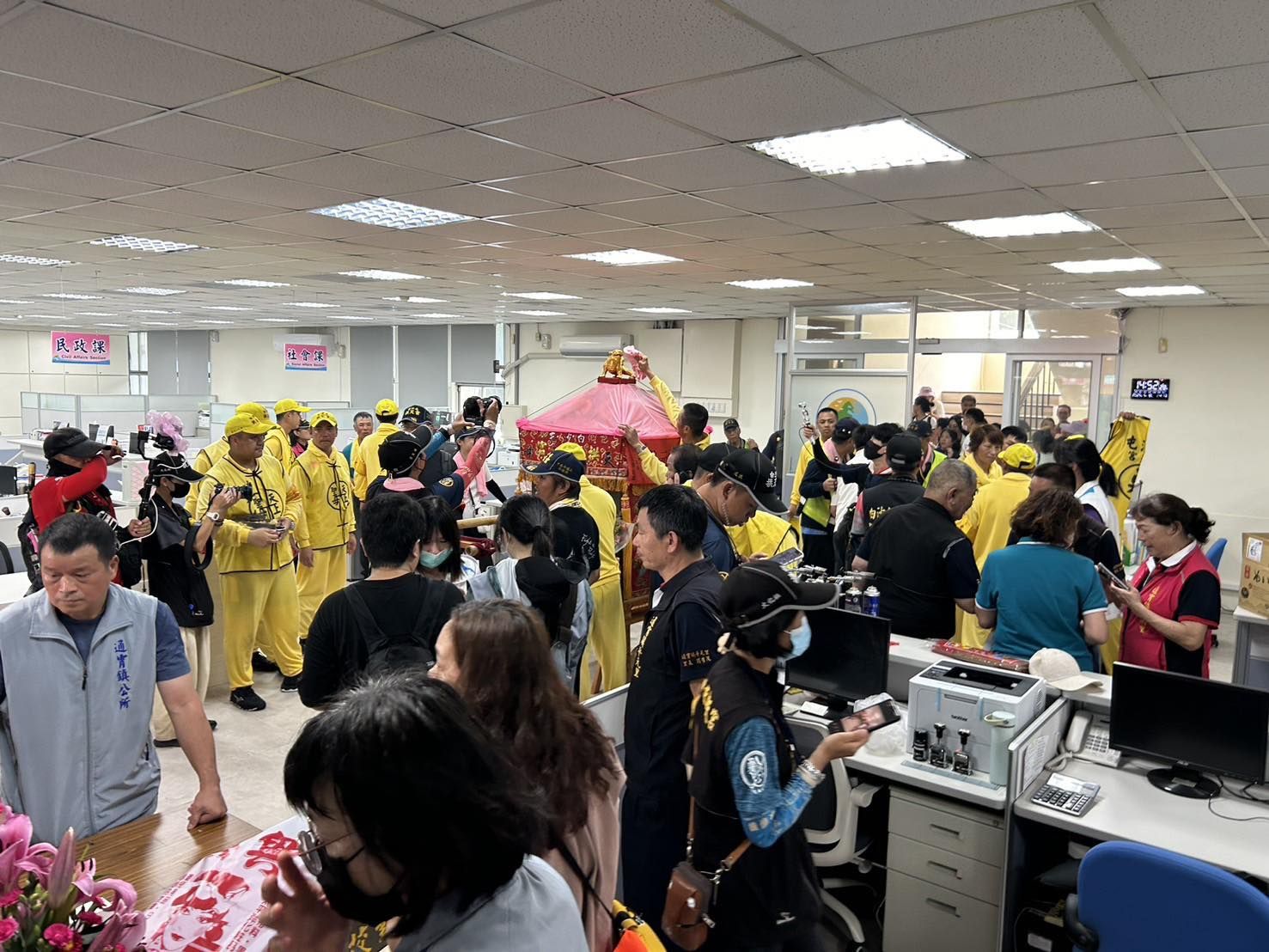 ▲▼媽祖進香回程，10日駐駕通霄鎮公所過夜。（圖／翻攝自Facebook／白沙屯拱天宮）