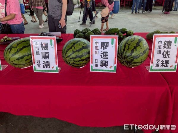 ▲「二崙西瓜節」於今日在自強果菜市場熱鬧登場。（圖／記者游瓊華翻攝）