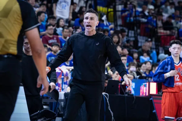 ▲領航猿盧峻翔、卡米諾斯。（圖／PLG提供）