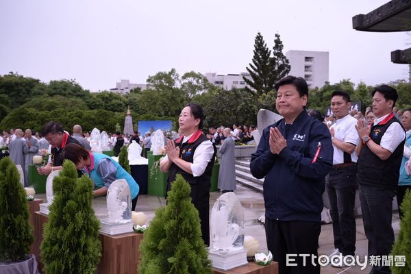 ▲▼佛教慈濟基金會三節合一浴佛典禮，11日首場浴佛大典在花蓮靜思堂道侶廣場舉行。（圖／花蓮縣政府提供，下同）