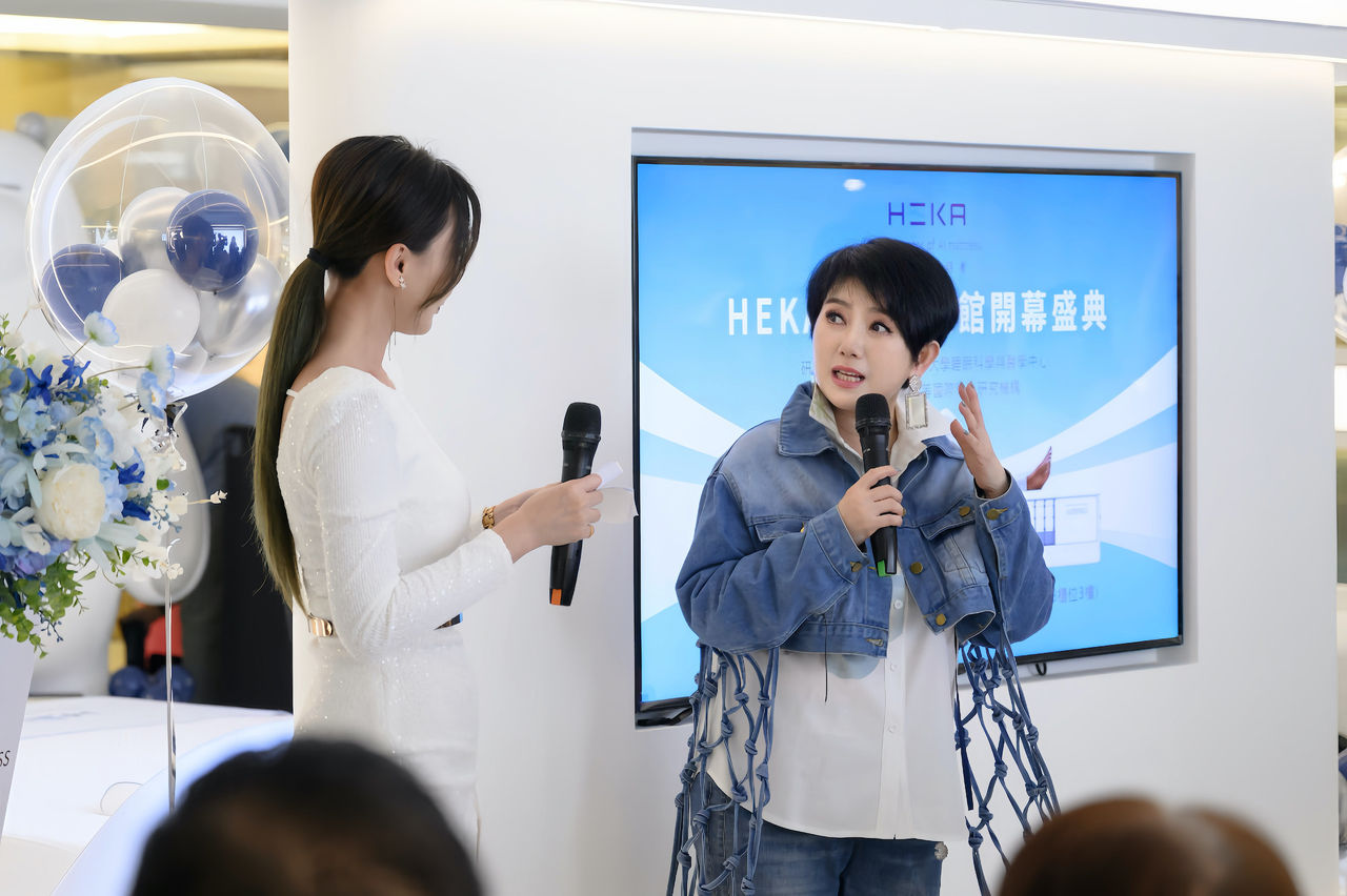 ▲▼周思潔出席寢具品牌開幕剪綵。（圖／HEKA提供）