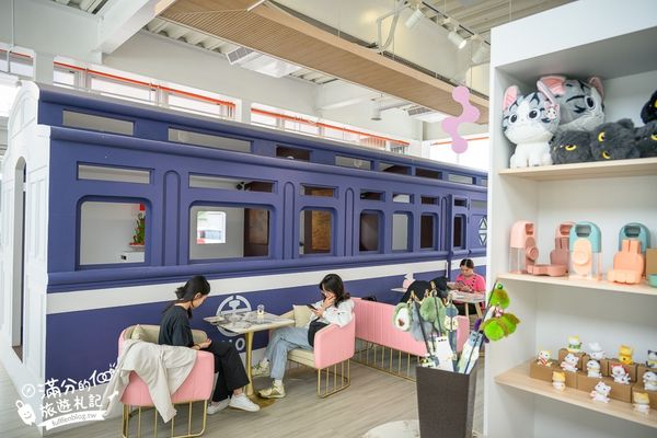 ▲▼苗栗新景點【苗栗火車頭園區】最新門票資訊&設施體驗,必搭小火車遊園.近距離與蒸汽火車合影趣味十足。（圖／部落客滿分的旅遊札記授權提供）