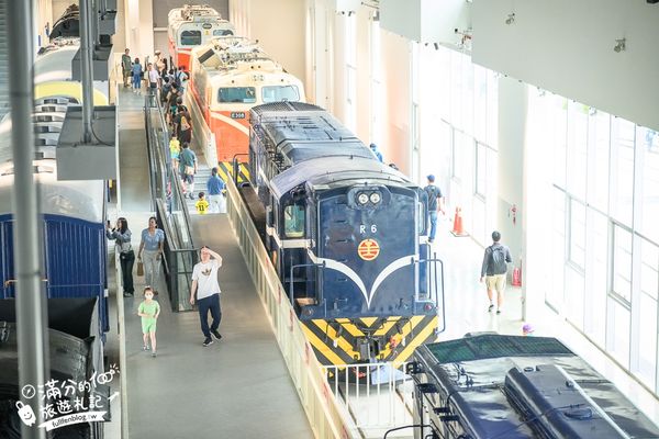 ▲▼苗栗新景點【苗栗火車頭園區】最新門票資訊&設施體驗,必搭小火車遊園.近距離與蒸汽火車合影趣味十足。（圖／部落客滿分的旅遊札記授權提供）