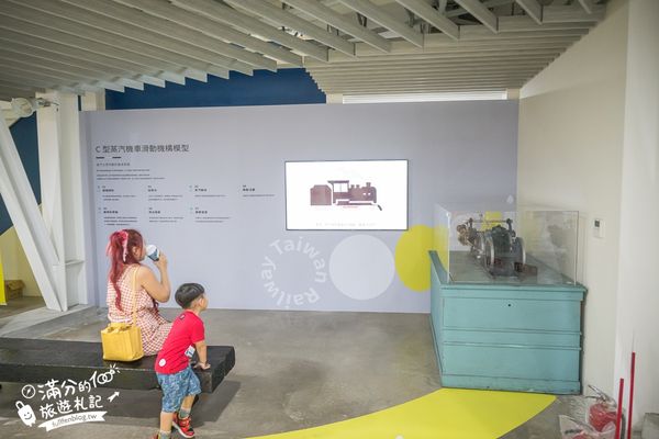 ▲▼苗栗新景點【苗栗火車頭園區】最新門票資訊&設施體驗,必搭小火車遊園.近距離與蒸汽火車合影趣味十足。（圖／部落客滿分的旅遊札記授權提供）